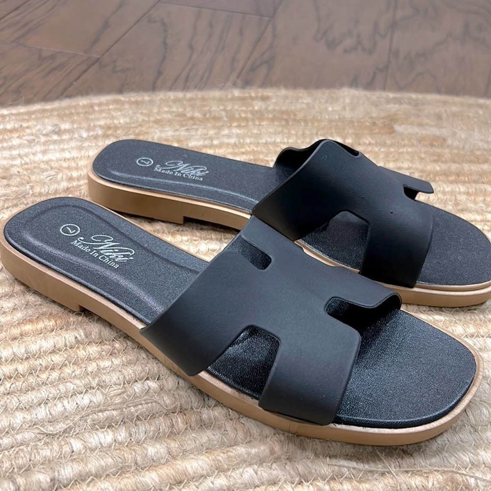 NIKI Black Slide on Oran Design Flat SLIP ON Sandal Size 7